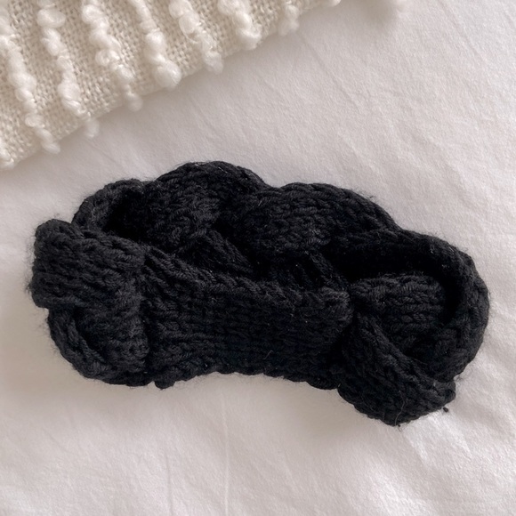 Braided Wool Headband - Picture 3 of 3